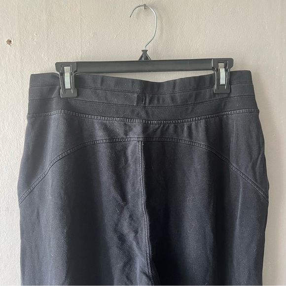Athleta Black Balance Jogger Size Medium - Picture 6 of 6
